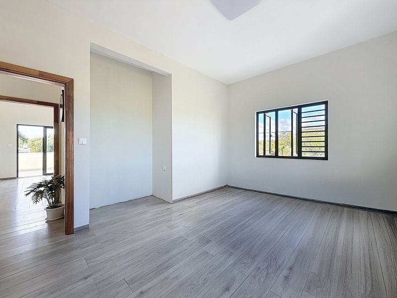 house 5 rooms for rent on Mont Mascal Mont Mascal House 5 rooms 220 m² Rental