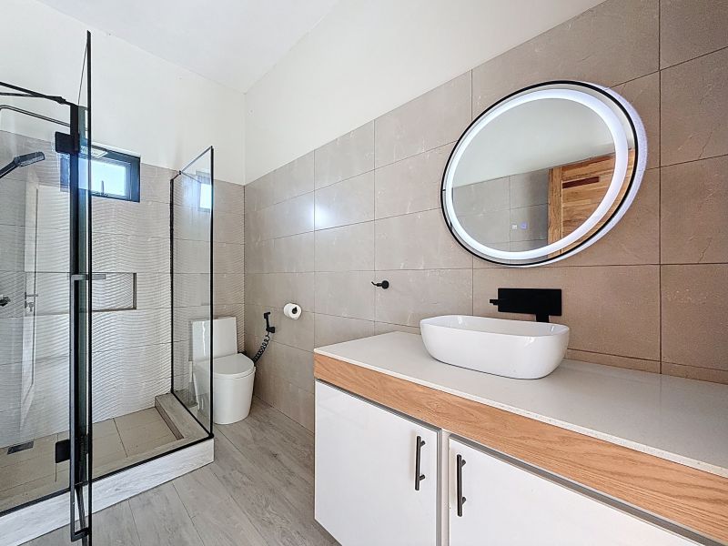 house 5 rooms for rent on Mont Mascal Mont Mascal House 5 rooms 220 m² Rental
