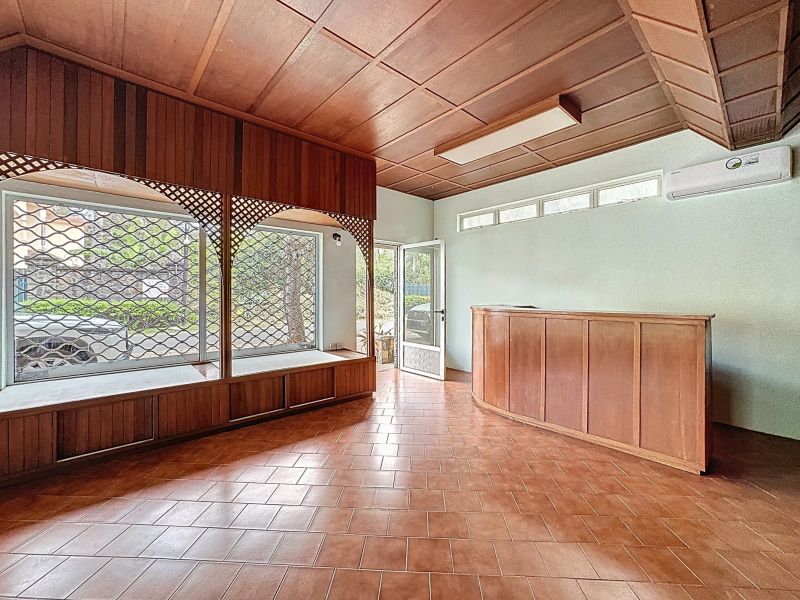 Pointe aux Canonniers Local d'activité 48 m² Location