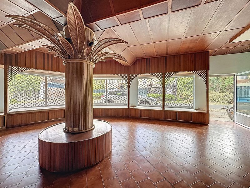 Pointe aux Canonniers Local d'activité 48 m² Location