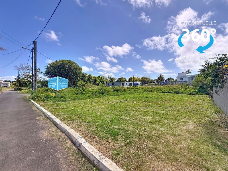 Petit Raffray Land 295.45&nbsp;m² Sale