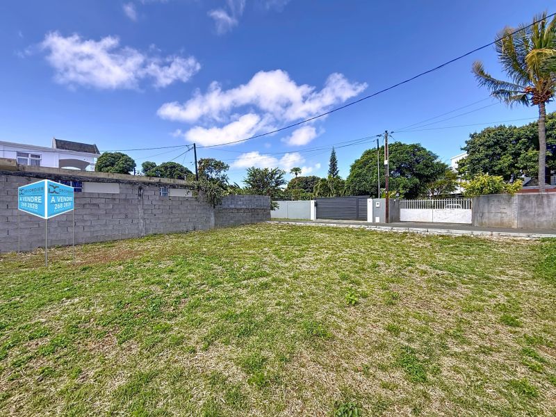 Petit Raffray Terrain 295.45&nbsp;m² Vente