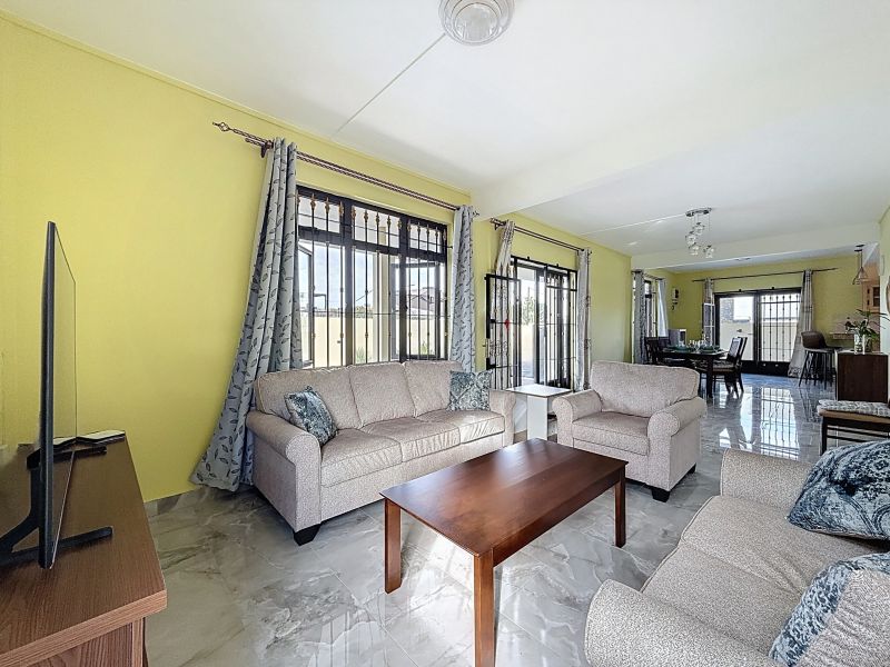 Pereybere Maison 5 pièces 200 m² Location