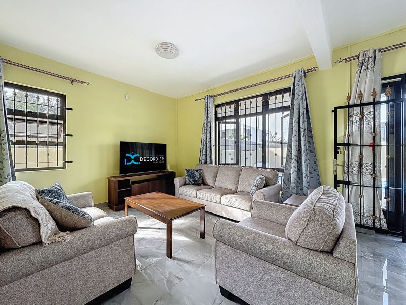 Pereybere Maison 5 pièces 200 m² Location