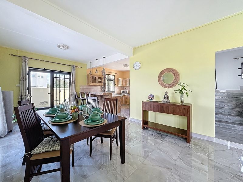 Pereybere Maison 5 pièces 200 m² Location