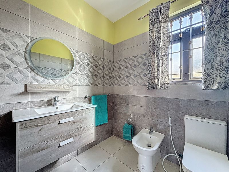 Pereybere Maison 5 pièces 200 m² Location