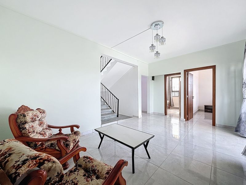 Pereybere Maison 5 pièces 200 m² Location