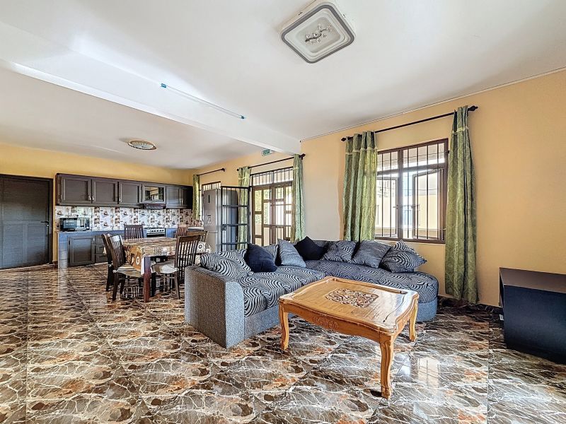 Calodyne Maison 8 pièces 230 m² Location