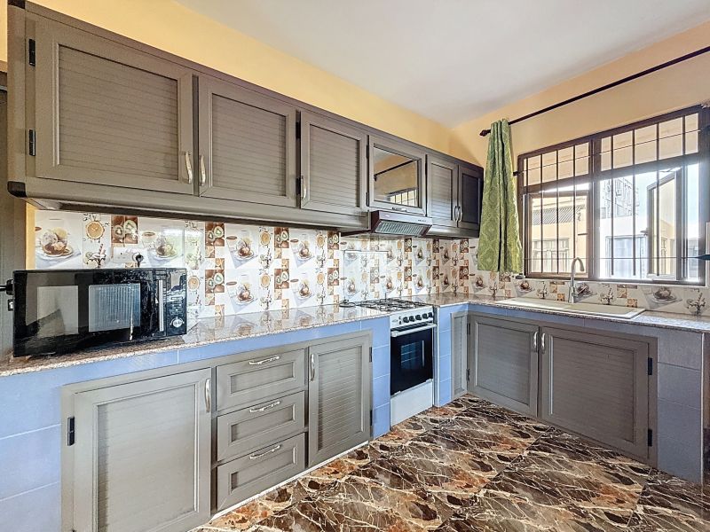 Calodyne Maison 8 pièces 230 m² Location