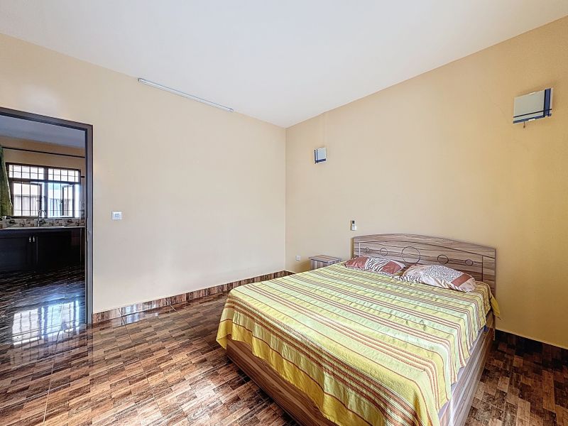 Calodyne Maison 8 pièces 230 m² Location