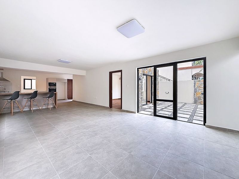 Pereybere Maison 4 pièces 214 m² Vente