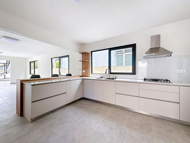 Pereybere Maison 4 pièces 214 m² Vente