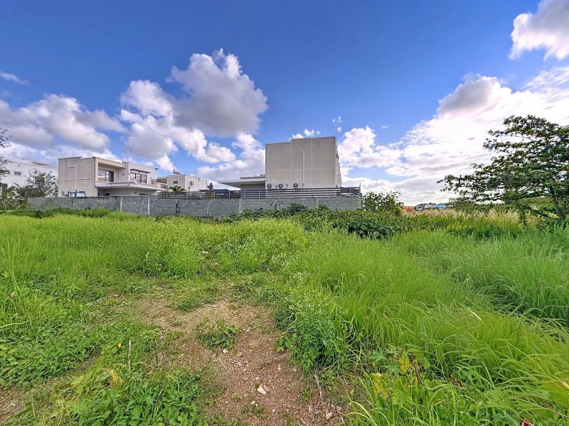 Pereybere Land 950 m² Sale