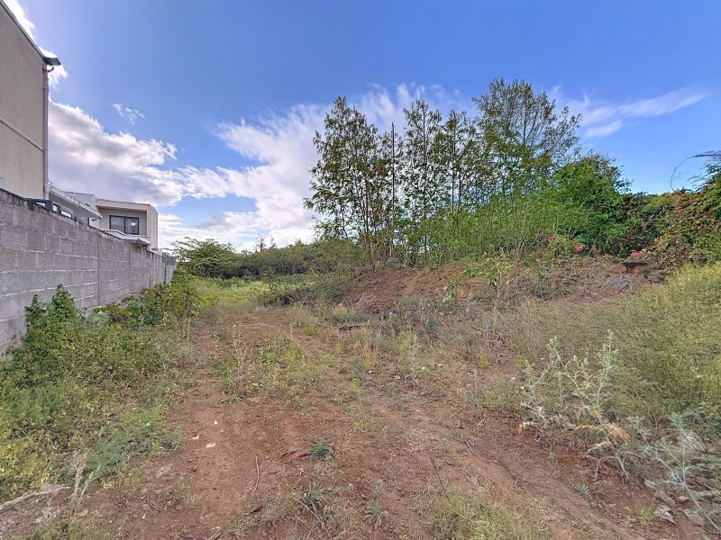 Pereybere Land 950 m² Sale