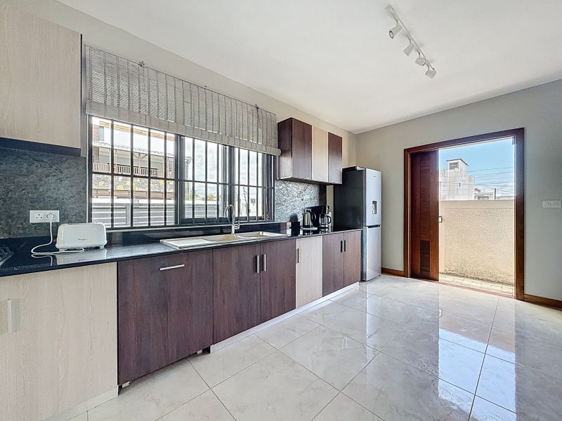 Pereybere House 6 rooms 252.15 m² Rental