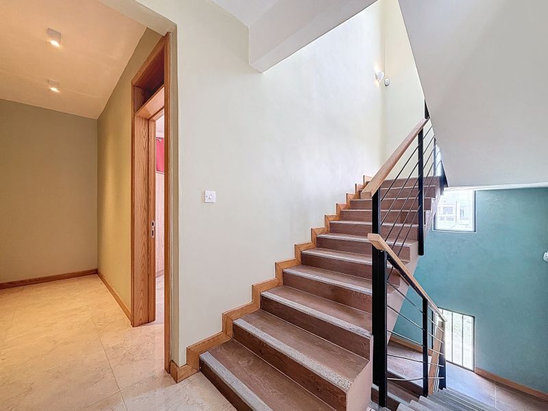 Pereybere House 6 rooms 252.15 m² Rental