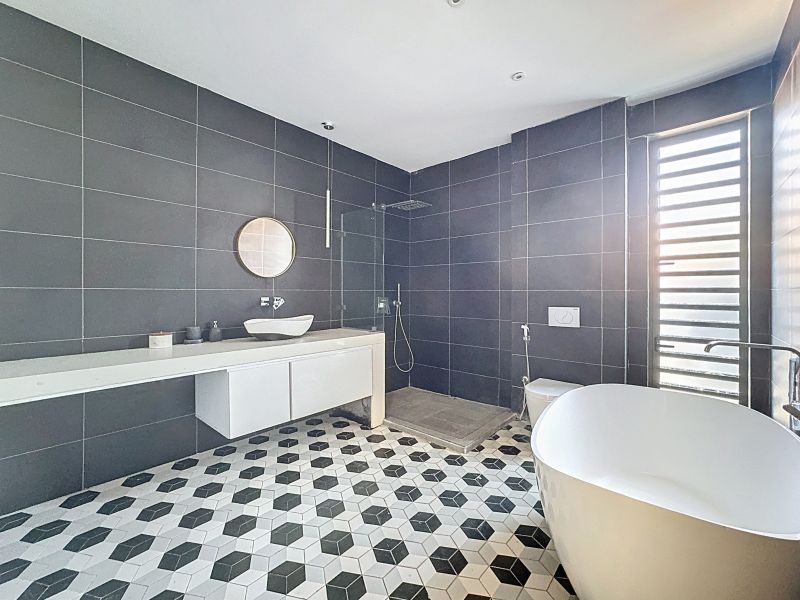 Pointe aux Canonniers Maison 5 pièces 268 m² Location