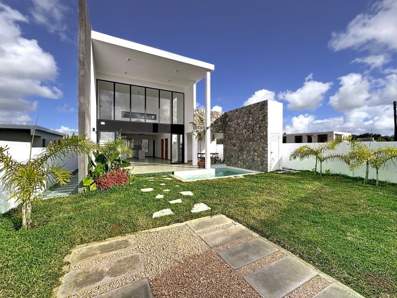 house 4 rooms for sale on Petit Raffray Petit Raffray House 4 rooms 137.74 m² Sale