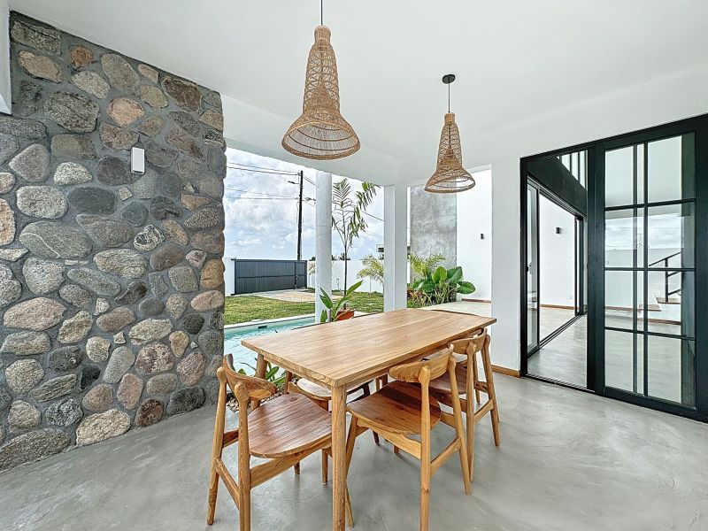 house 4 rooms for sale on Petit Raffray Petit Raffray House 4 rooms 137.74 m² Sale