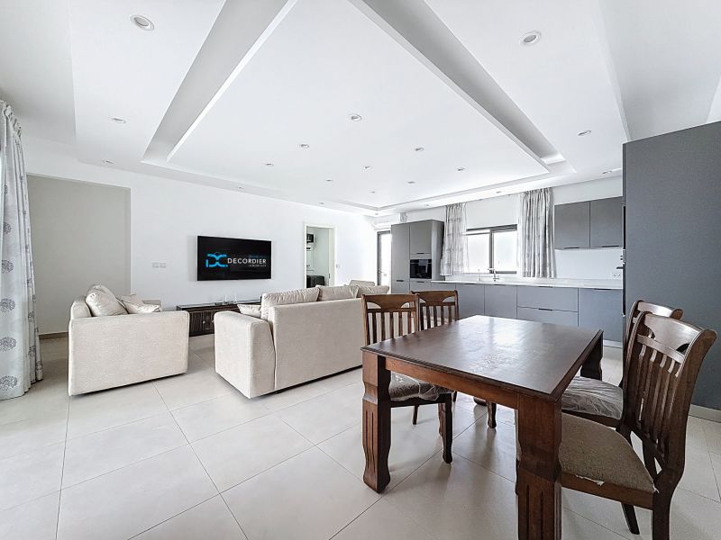 house 4 rooms for rent on Pereybere Pereybere House 4 rooms 161 m² Rental