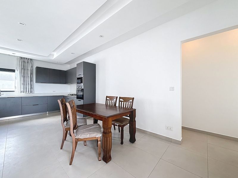 house 4 rooms for rent on Pereybere Pereybere House 4 rooms 161 m² Rental