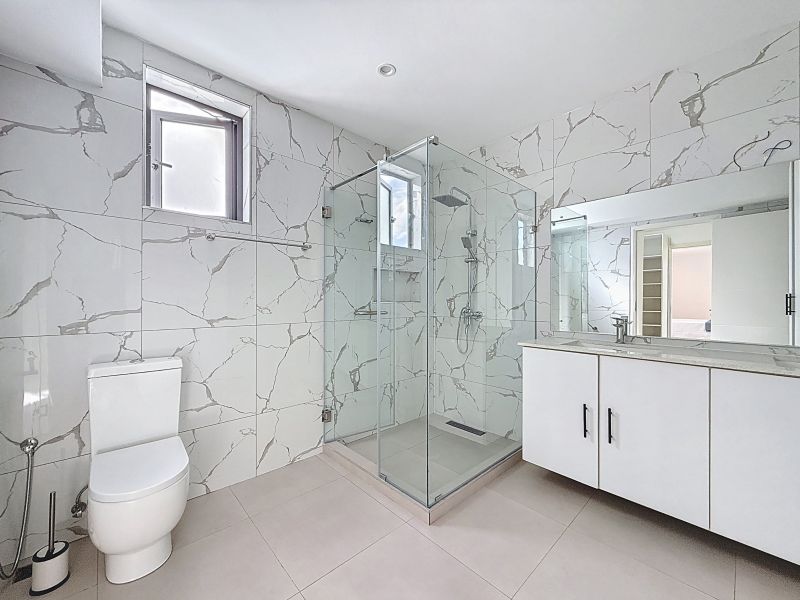 house 4 rooms for rent on Pereybere Pereybere House 4 rooms 161 m² Rental