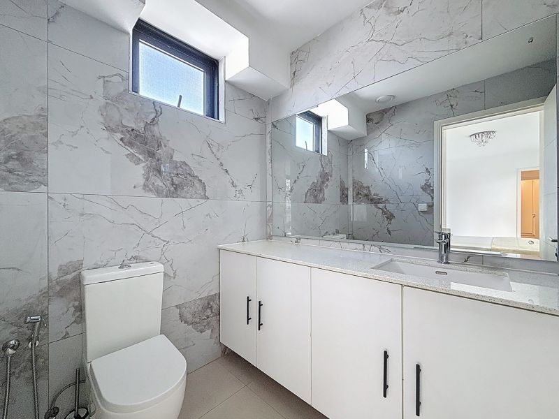 house 4 rooms for rent on Pereybere Pereybere House 4 rooms 161 m² Rental