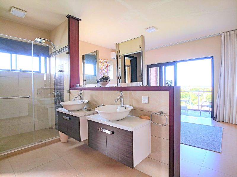 maison 7 pièces en vente sur Grand Gaube Grand Gaube Maison 7 pièces 267 m² Vente