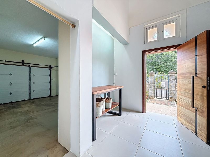 maison 6 pièces en vente sur Baie du Tombeau Baie du Tombeau Maison 6 pièces 180.6 m² Vente