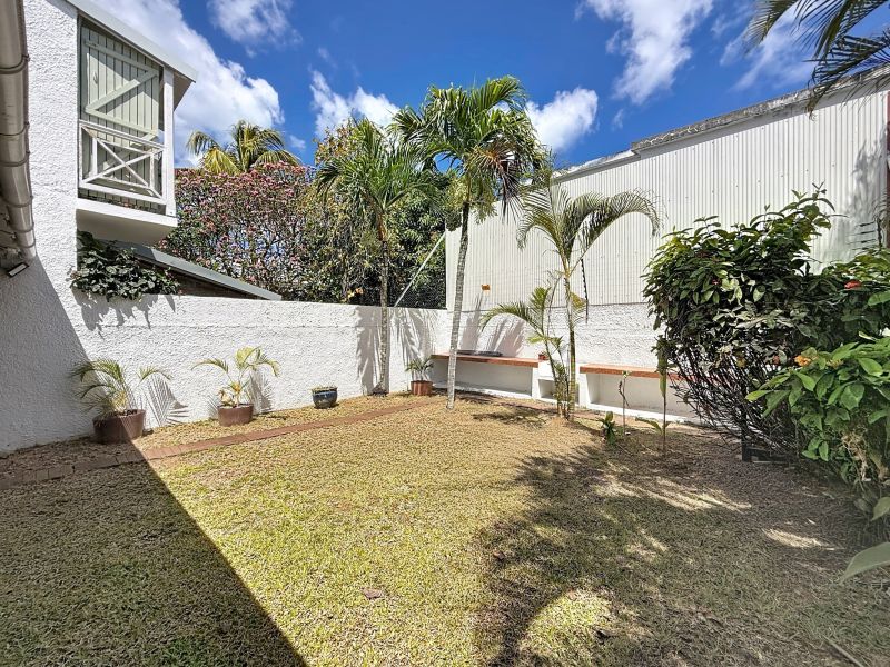 house 4 rooms for sale on Pointe aux Canonniers Pointe aux Canonniers House 4 rooms 136 m² Sale