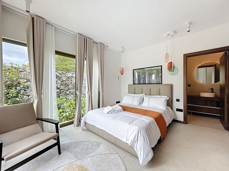 Pointe aux Piments House 4 rooms 240 m² Sale