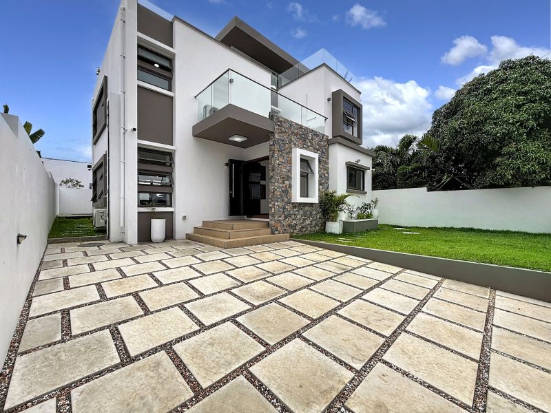 Trou aux Biches Maison 5 pièces 205 m² Location