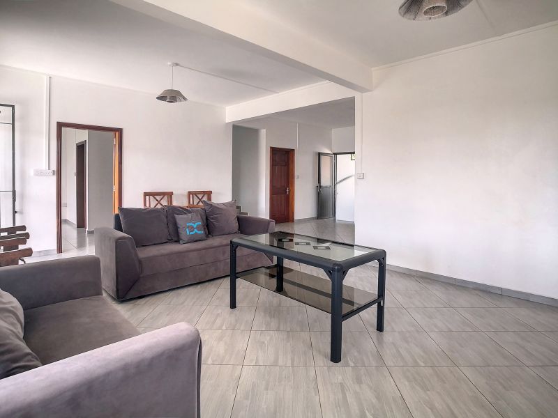 Calodyne Maison 6 pièces 185 m² Location