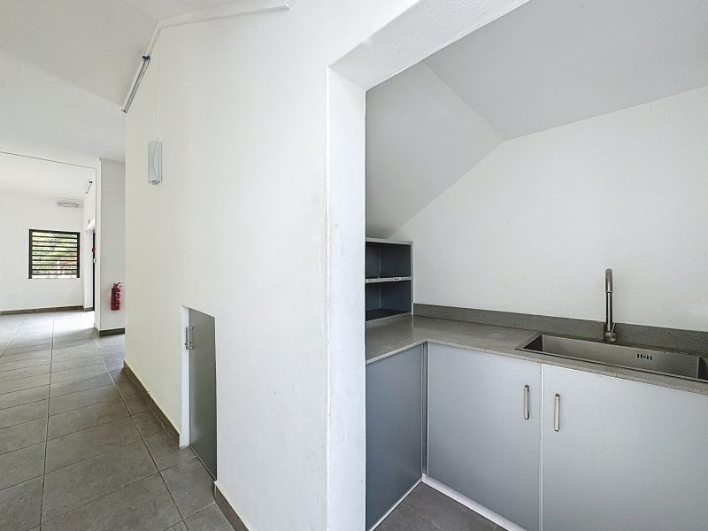 Mont Choisy Maison 5 pièces 379 m² Location