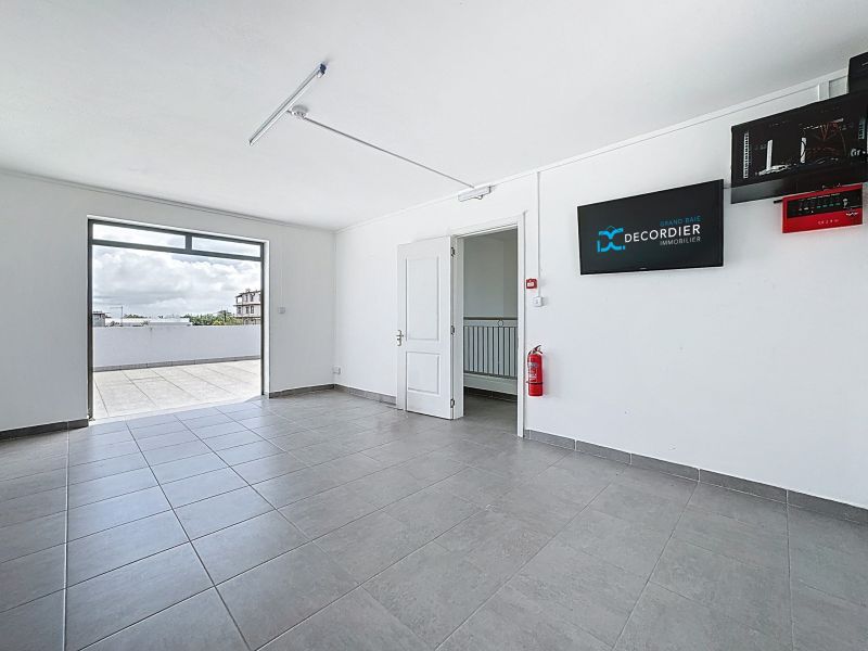 Mont Choisy Maison 5 pièces 379 m² Location