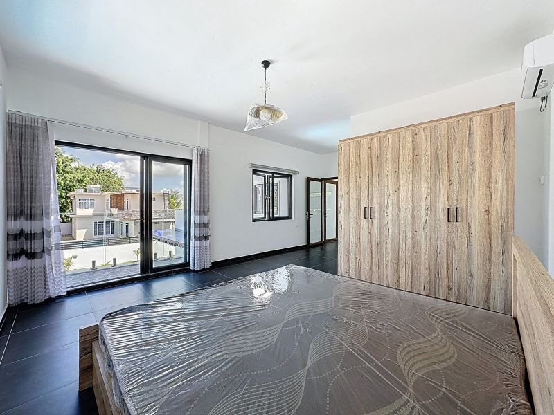 Calodyne House 4 rooms 242.75 m² Rental