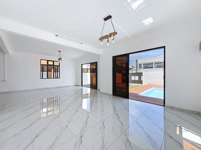 Trou aux Biches Maison 5 pièces 255.4 m² Vente