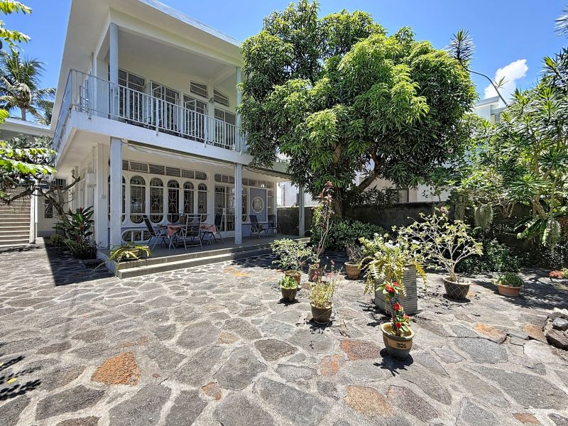 Roches Noires Maison 16 pièces 385 m² Vente