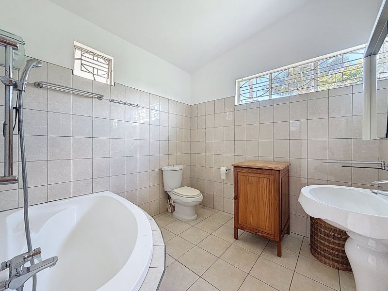 Roches Noires Maison 16 pièces 385 m² Vente