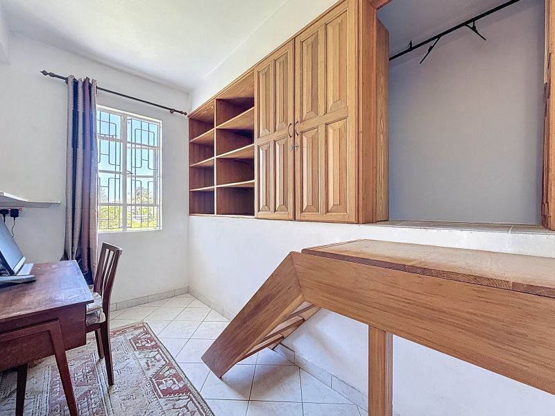 Roches Noires Maison 16 pièces 385 m² Vente