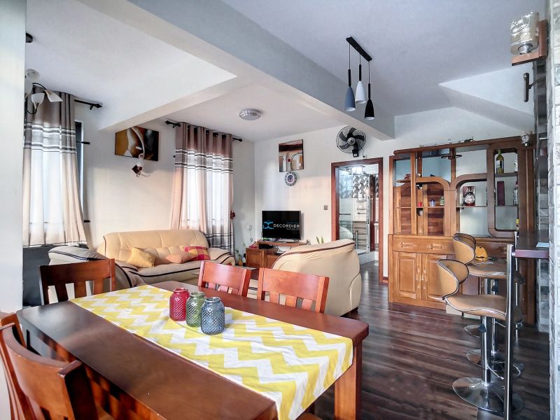 Pereybere Maison 6 pièces 200 m² Location