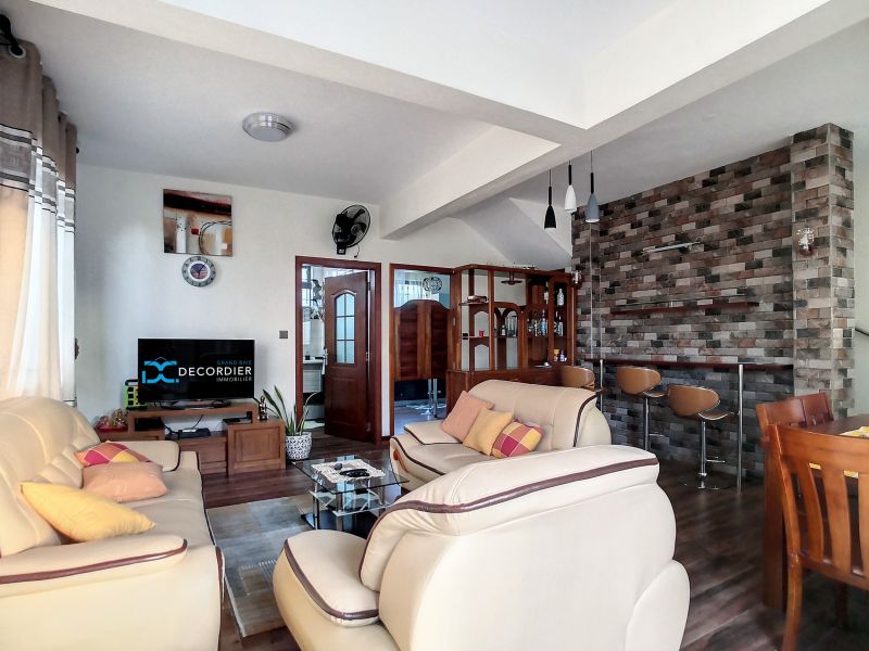 Pereybere Maison 6 pièces 200 m² Location