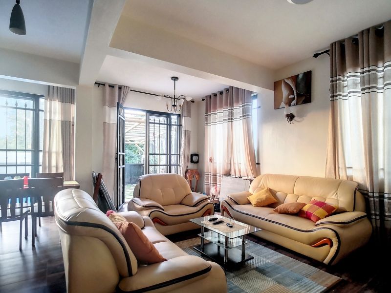 Pereybere Maison 6 pièces 200 m² Location