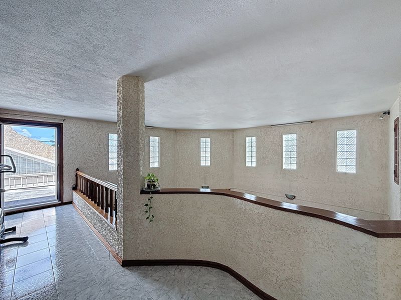 Roches Brunes Maison 8&nbsp;pièces 300&nbsp;m² Vente