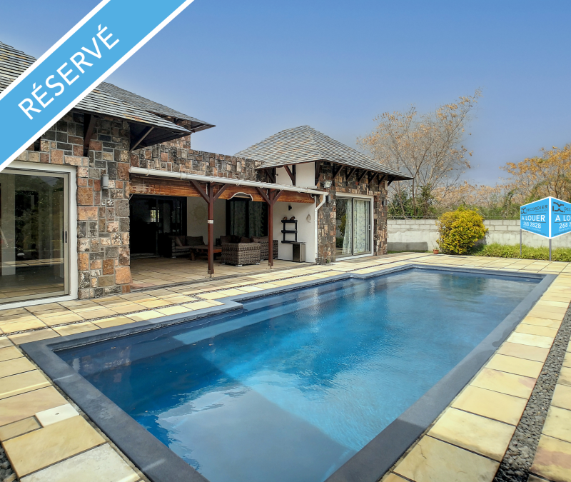 Petit Raffray Maison 4&nbsp;pièces 184.04&nbsp;m² Location