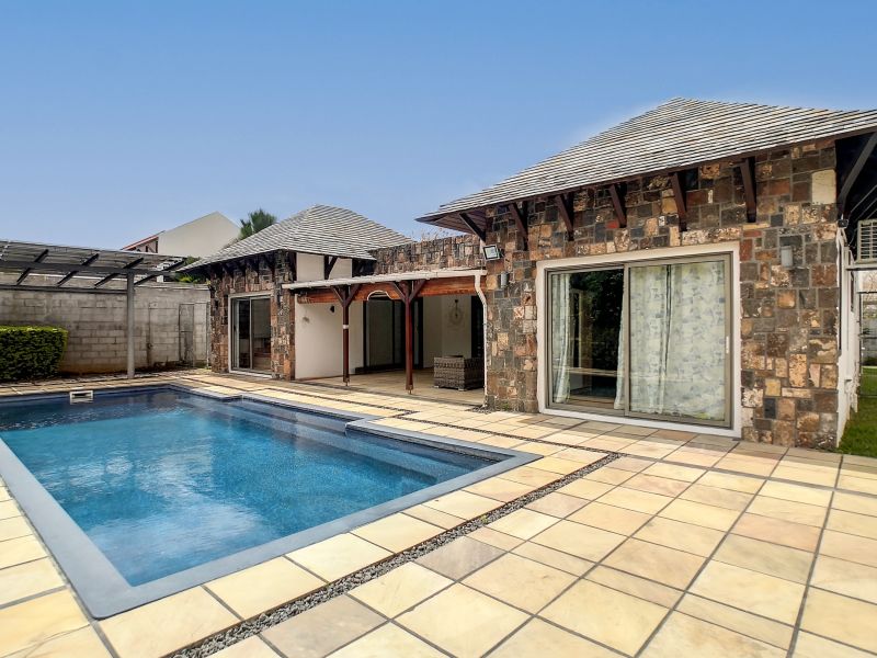 Petit Raffray Maison 4&nbsp;pièces 184.04&nbsp;m² Location