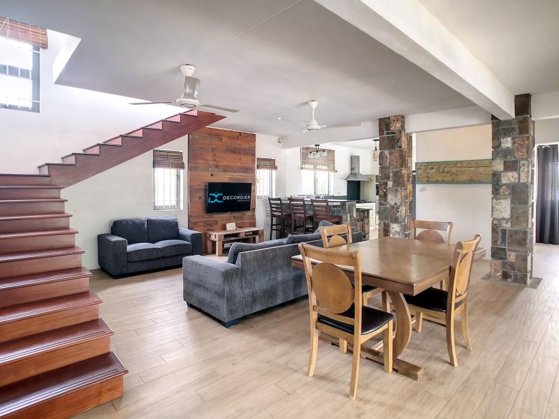 Petit Raffray Maison 4&nbsp;pièces 184.04&nbsp;m² Location