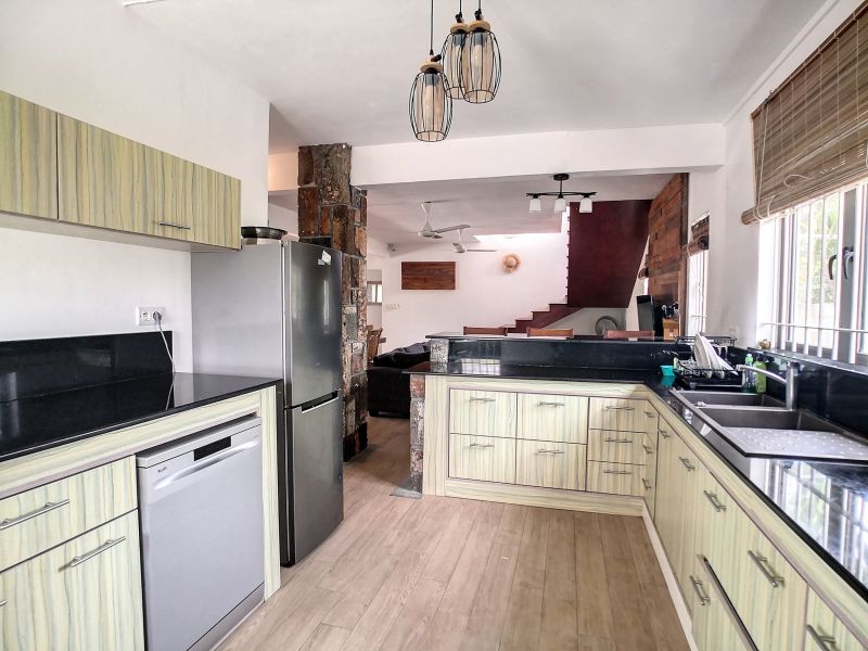 Petit Raffray Maison 4&nbsp;pièces 184.04&nbsp;m² Location