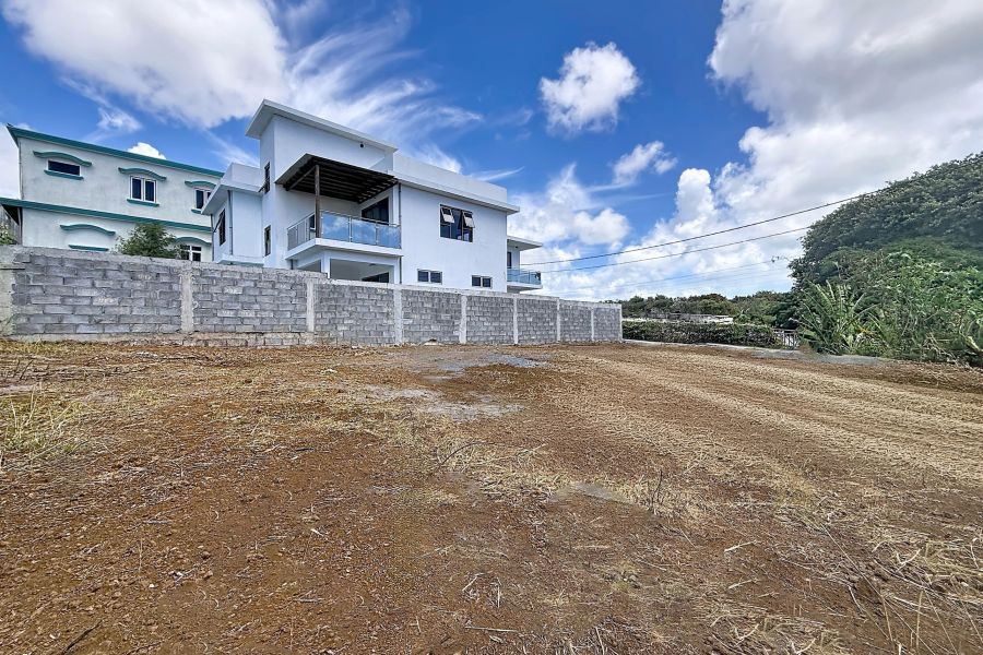 Petit Raffray Land 316&nbsp;m² Sale