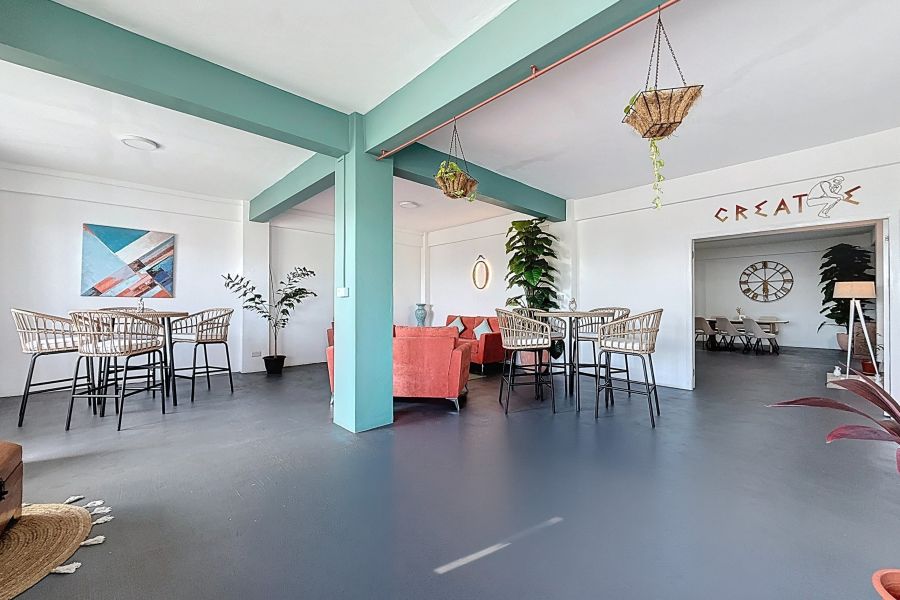 Roches Brunes Activity premises 180&nbsp;m² Rental